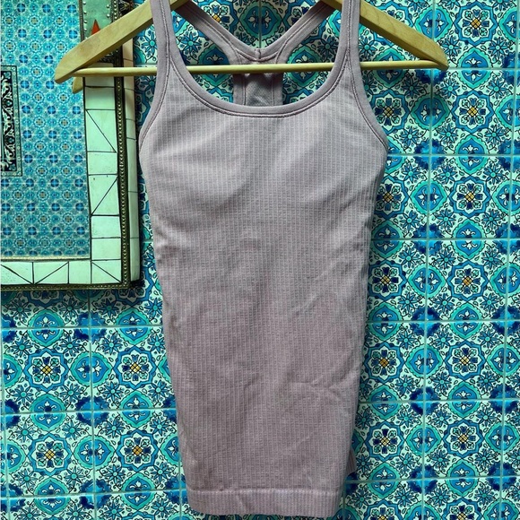 LULULEMON pink tank top 2 💗 - Picture 3 of 3